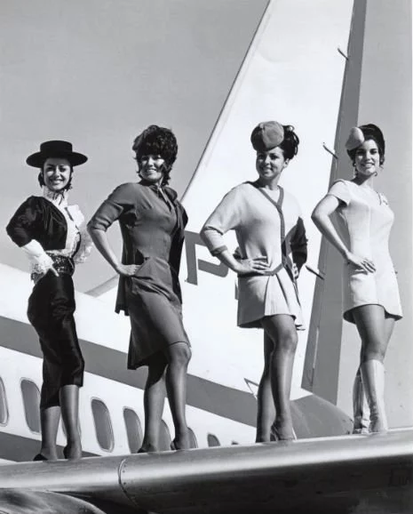 Hôtesse de l&rsquo;air, se déshabiller au recrutement !