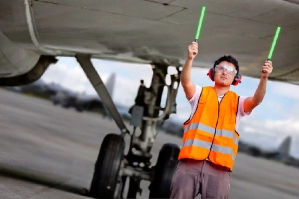 Agent de piste aéroportuaire