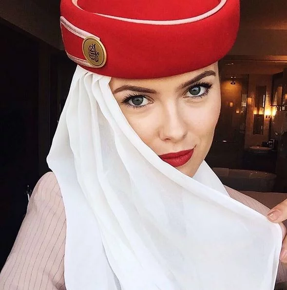 Emirates recrute des hôtesses de l’air et steward cet été 2024