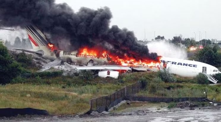 Airbus A340 Air France, crash à Toronto