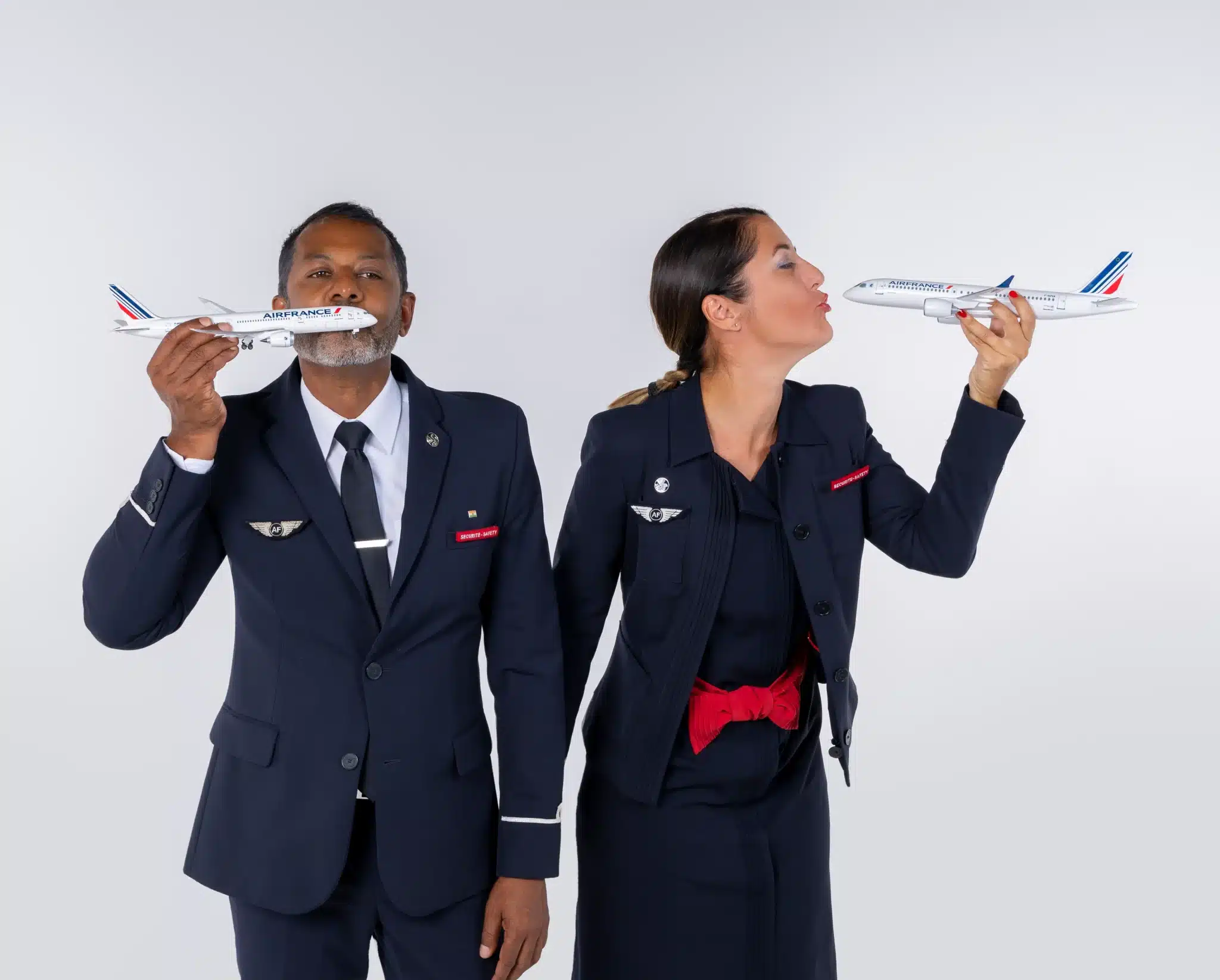 Air France Port De L uniforme PNC Contact