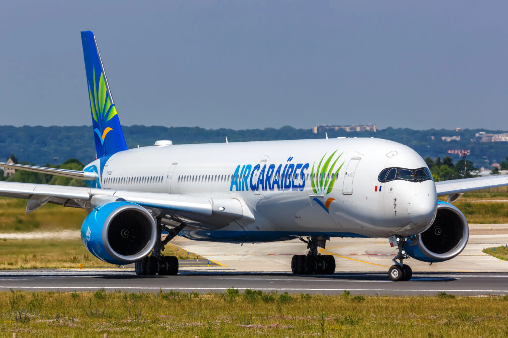 Un Airbus Air Caraïbes fait demi-tour
