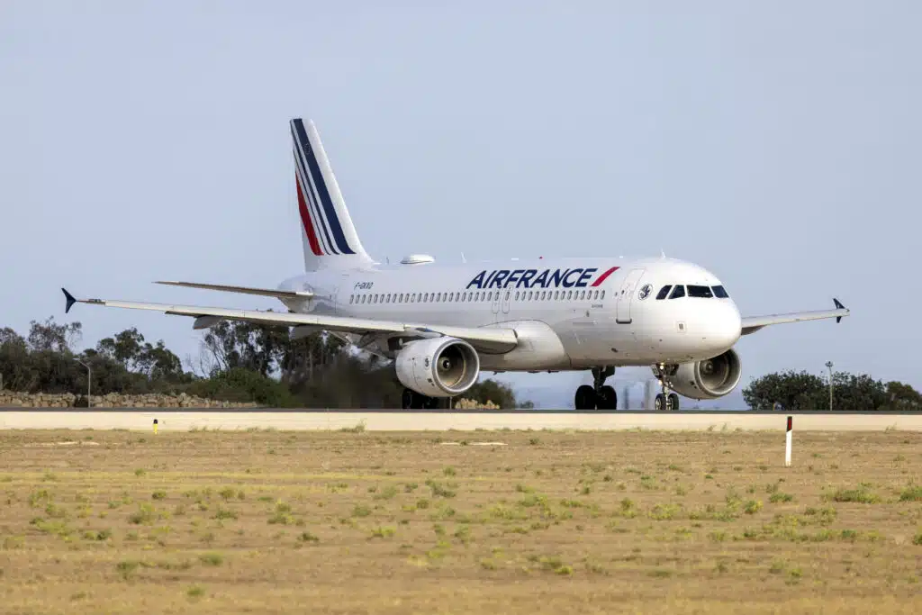 air france pointe a pitre panama city